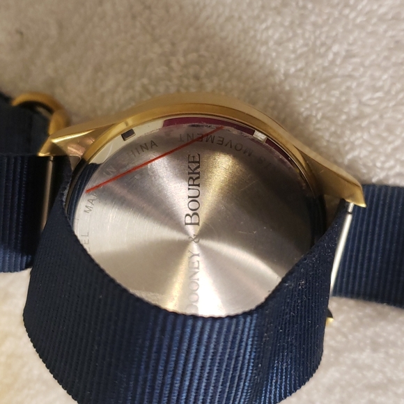 DOONEY & BOURKE Watch - Picture 3 of 9